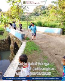 KERJA BAKTI WARGA PADUKUHAN JATIBUNGKUS RT 002